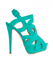 SANDALIAS CON BROCHE